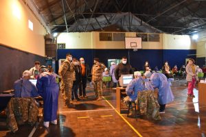Autoridades de Salud visitaron el Centro de Vacunación en el predio del Hospital Militar de Río Gallegos