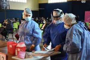 Autoridades de Salud visitaron el Centro de Vacunación en el predio del Hospital Militar de Río Gallegos