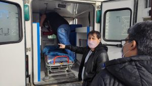 Realizaron la entrega de una ambulancia al hospital de Puerto Santa Cruz