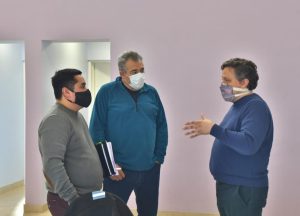 El Gobierno continúa trabajando con municipios de Santa Cruz