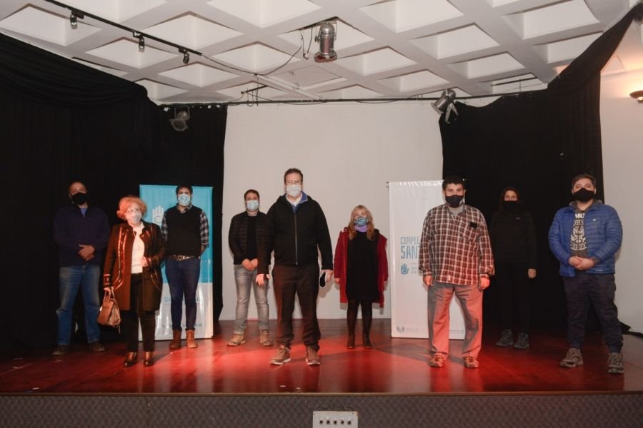 Bauer valoró las condiciones para la reconstrucción del "Nuevo Teatro Colón”