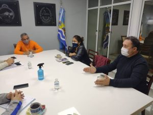 Articulan acciones para profundizar programas y líneas del Estado Santacruceño en Cañadón Seco