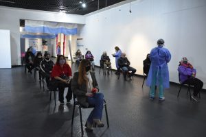Vacunar para Prevenir: Más de mil esenciales recibieron las vacunas de COVID