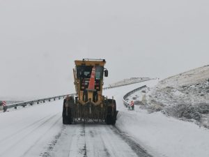 Vialidad Provincial concreta distintas acciones en las localidades de Santa Cruz