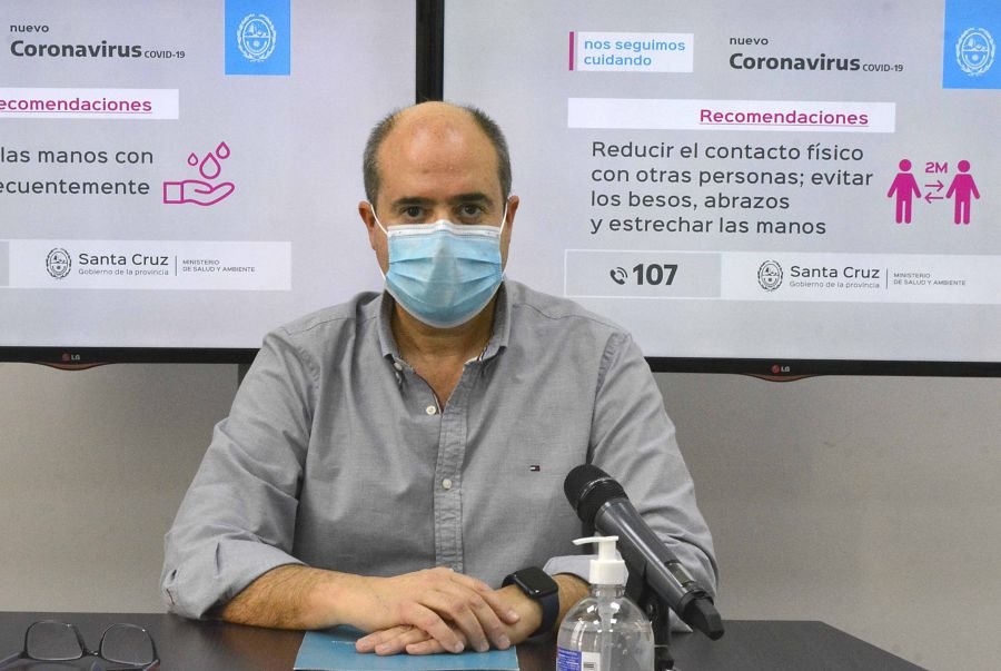Flores: “Mañana llegaran 14.400 dosis de la vacuna Astrazeneca a Santa Cruz”