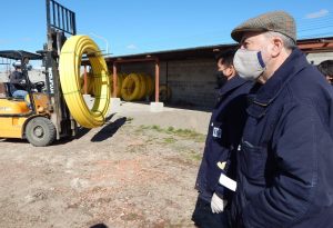 Continúa la distribución de cañería de gas para seguir ampliando redes previo a la llegada del invierno