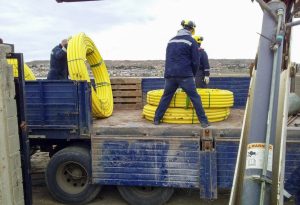 Continúa la distribución de cañería de gas para seguir ampliando redes previo a la llegada del invierno