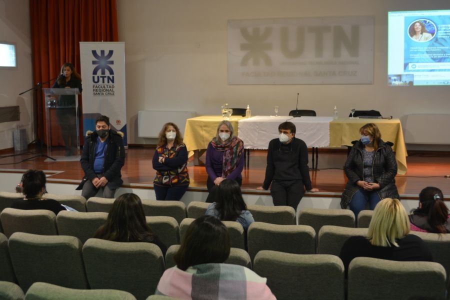 Se realizó el Conversatorio sobre "Derechos Humanos y buen trato en las personas mayores”