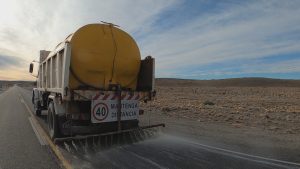 Santa Cruz puso en funcionamiento la primera planta sistematizada semiautomáticamente de líquido antihielo