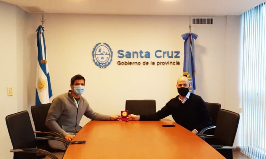 Reconocen a integrantes de la travesía del Río Santa Cruz