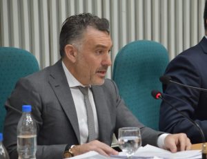 Álvarez: “Buscamos recuperar la capacidad de pensar en plural”