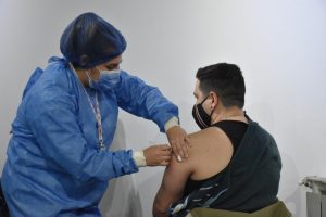 Avanza el proceso vacunatorio: en Santa Cruz se aplicaron más 172 mil dosis