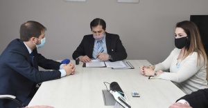 El Gobierno firmó convenio con el Municipio de Puerto Santa Cruz para ampliar la red de gas