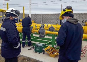 Realizan tareas de mantenimiento y acondicionamiento en estaciones reguladoras de distintas localidades