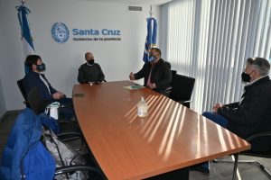 El director de la Casa de Santa Cruz recibió al intendente de Los Antiguos