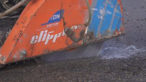 Vialidad Provincial lleva adelante el Plan de Bacheo en Caleta Olivia