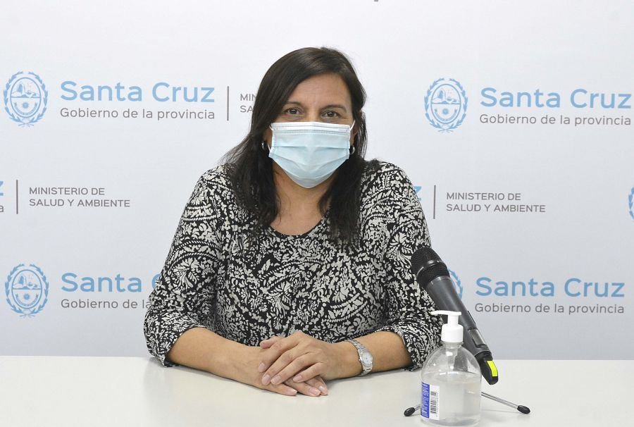 Basualdo: “La disminución de casos tiene que ver con la vacunación y con que hemos aprendido a cuidarnos”
