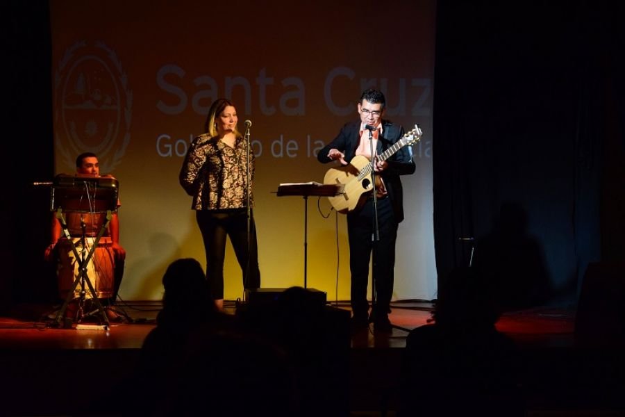 El Grupo Folklórico "Identidad" se presentó en el ciclo MUSAC