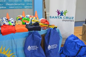 Entrega de material deportivo para las Escuelas Deportivas Argentinas