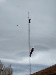 Telecomunicaciones realiza distintos trabajos para garantizar la comunicación en las localidades de Santa Cruz