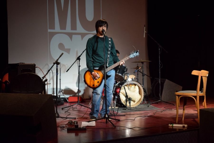 La banda "Exóticos Dodos" se presentó en el #CicloMUSAC