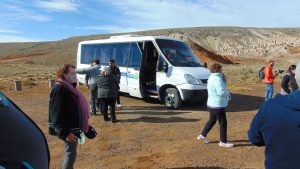 Jubilados y jubiladas de Perito Moreno disfrutaron de excursión organizada por la Caja de Previsión Social