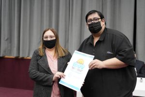 El Gobierno de Santa Cruz entregó títulos de propiedad a familias de Piedra Buena