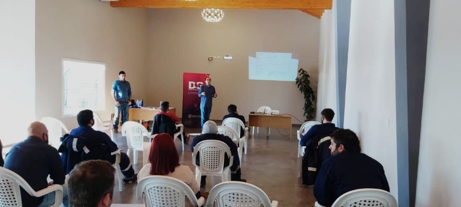 Personal de Distrigas S.A. participó de capacitación sobre prevención de daños