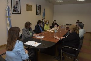 El Gobierno de Santa Cruz firmó nuevos convenios del programa “Descuentos Mayores”