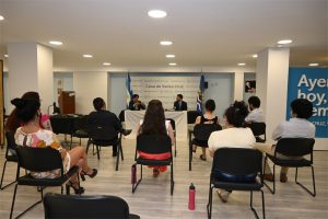 La Casa de Santa Cruz recibió al escritor Antonio Andrade