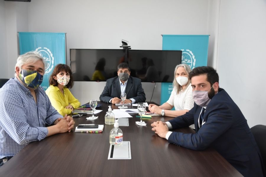 Santa Cruz continúa gestionando la apertura de fronteras ante la Nación