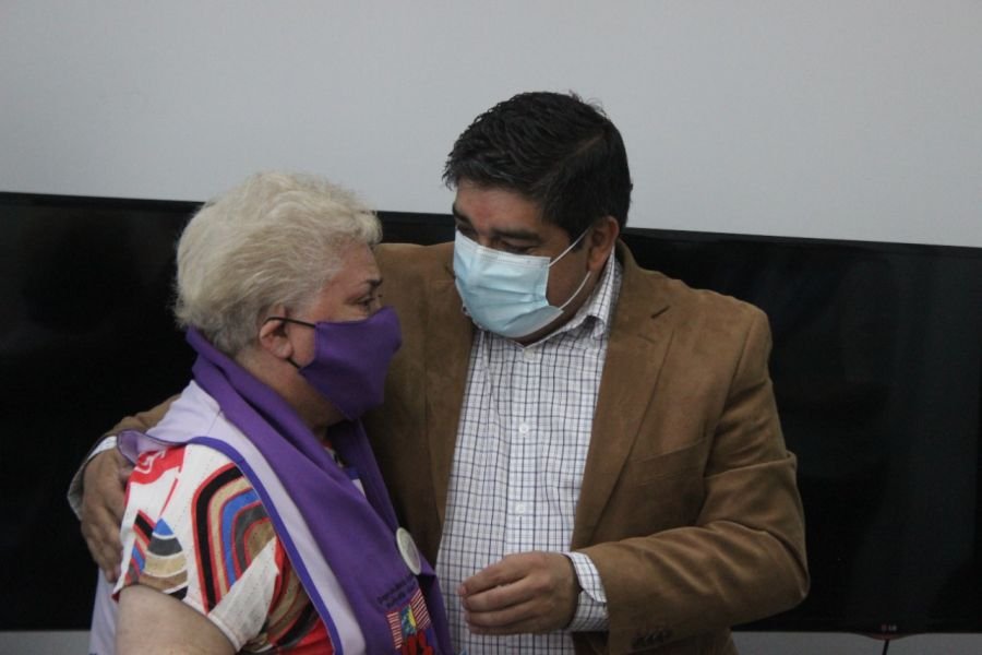 Salud entregó carnet sanitarios para pacientes oncológicos