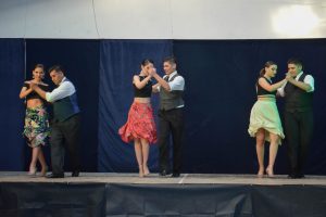 La Escuela Provincial de Danzas realizó una nueva Gala de Tango en el Centro Chileno