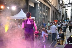 Santa Cruz celebró la noche de las Casas de la Provincia con artistas destacados