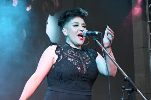 Santa Cruz celebró la noche de las Casas de la Provincia con artistas destacados