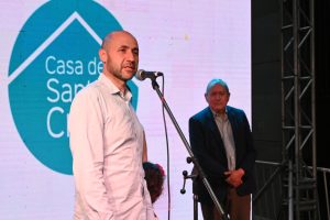 Santa Cruz celebró la noche de las Casas de la Provincia con artistas destacados