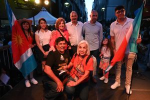 Santa Cruz celebró la noche de las Casas de la Provincia con artistas destacados