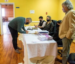 Se realizó la apertura de sobres de licitación pública para obras en Puerto Santa Cruz y Caleta Olivia