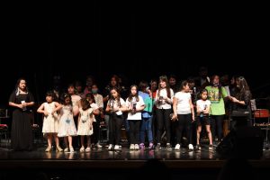 Escuela Re Si: Estudiantes y docentes compartieron su música en el Concierto de fin de año en Caleta Olivia