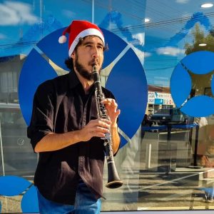 Papá Noel hizo vibrar de felicidad a 100 familias en Lotería de Santa Cruz