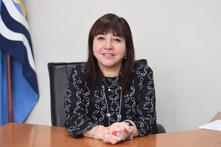 Velázquez: "La provincia decide invertir en la educación del tesoro más grande que tiene, sus nuevas generaciones"