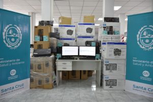 El Gobierno entregó computadoras e impresoras a Centros de Salud de la provincia