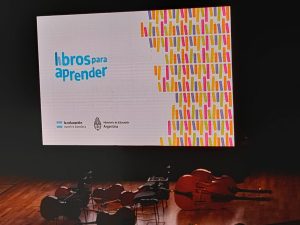 Santa Cruz participó en la presentación del Programa Nacional Libros para Aprender