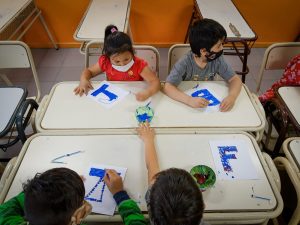 Desarrollan diferentes talleres para estudiantes en las EPP N°83 y 91 de Río Gallegos