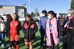 Inauguraron nueva cancha de césped sintético en Río Gallegos