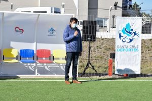 Inauguraron nueva cancha de césped sintético en Río Gallegos