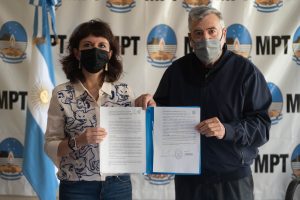 La Cementera de Pico Truncado firmó convenio de colaboración para fortalecer proyectos en la localidad
