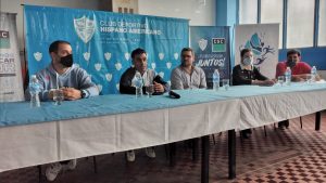 Andrés Fuentes presentó las jornadas de Capacitación "Bases para la preparación física en natación"