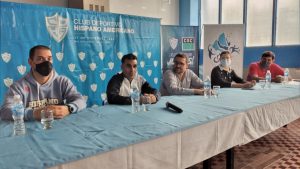 Andrés Fuentes presentó las jornadas de Capacitación "Bases para la preparación física en natación"