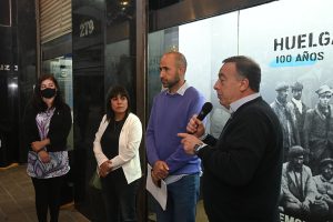 Se inauguró la muestra "A 100 años de las Huelgas Patagónicas"
